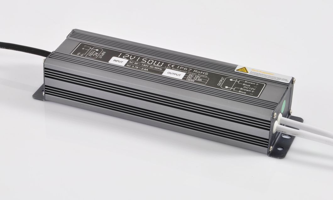 Constant Voltage Waterproof Outdoor IP67 AC 220V to DC 12V LED Power Driver with Ce RoHS