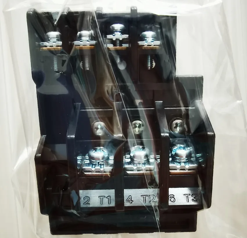 Crydom SSR 84137120 50 a RMS Solid State Relays