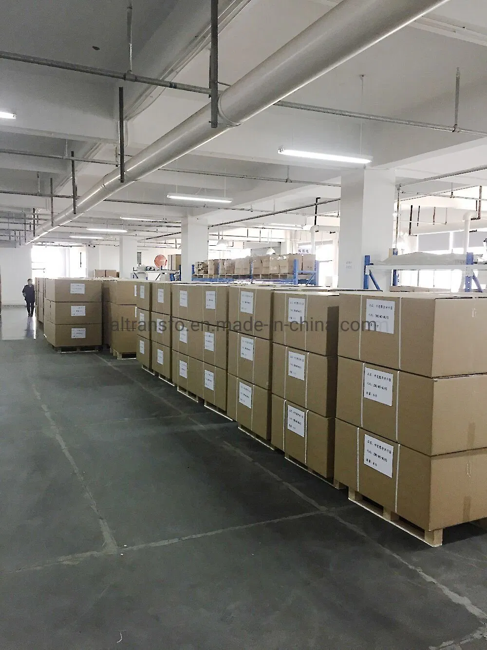 DC Immune Current Transformer with Excellent Linearity and Precision